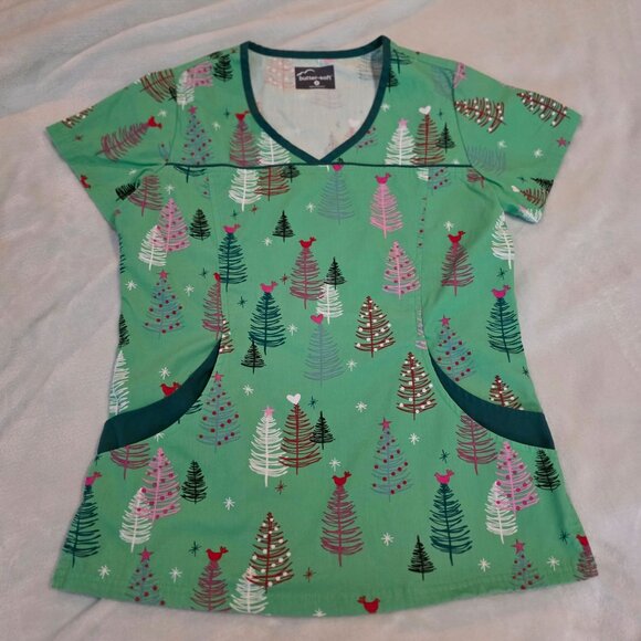 Butter-Soft‎ Christmas Tree & Birds Print Holiday Scrub Top Green Size Small - Picture 1 of 11